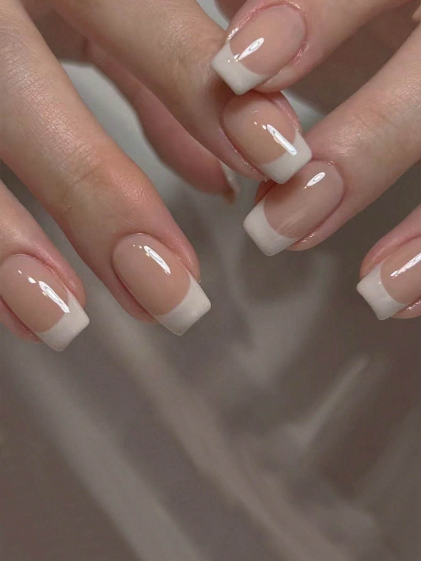 Press on nails